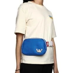 Bioworld Stitch Metal Logo Fanny Pack -Animation Bag Store 7xowLPGcwrVcK5Sjzn1ZVNy9YMYkL1XlKMyqCQSn